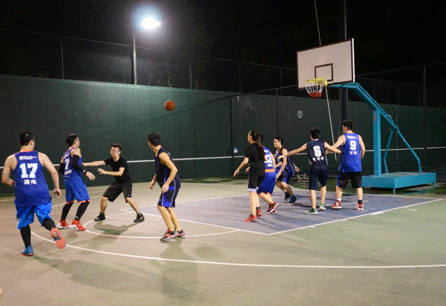 马刺VS尼克斯直播_马刺VS尼克斯比赛高清免费在线直播_马刺VS尼克斯无插件在线观看视频